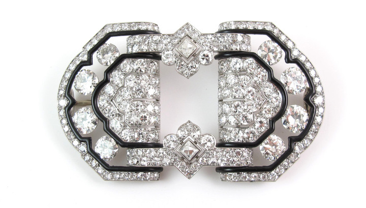 Faerber Collection - Broche Art Déco en diamants (estimés à un poids total de 16 carats) et émail noir, montée sur platine avec marque d'essai française et marque partielle du fabricant (Maynier et Pinon), vers 1930.